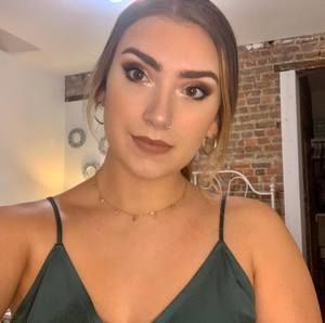 Meet your Posher, Abby